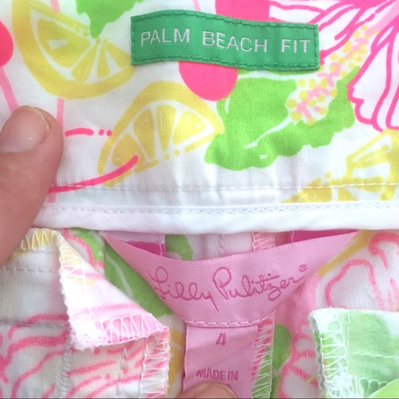 SOLD! 💚Lilly Pulitzer Palm Beach Capris - Picture 4 of 7